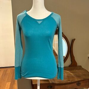 Women’s Baseball Style T-shirt Turquoise Gently Used Size Med